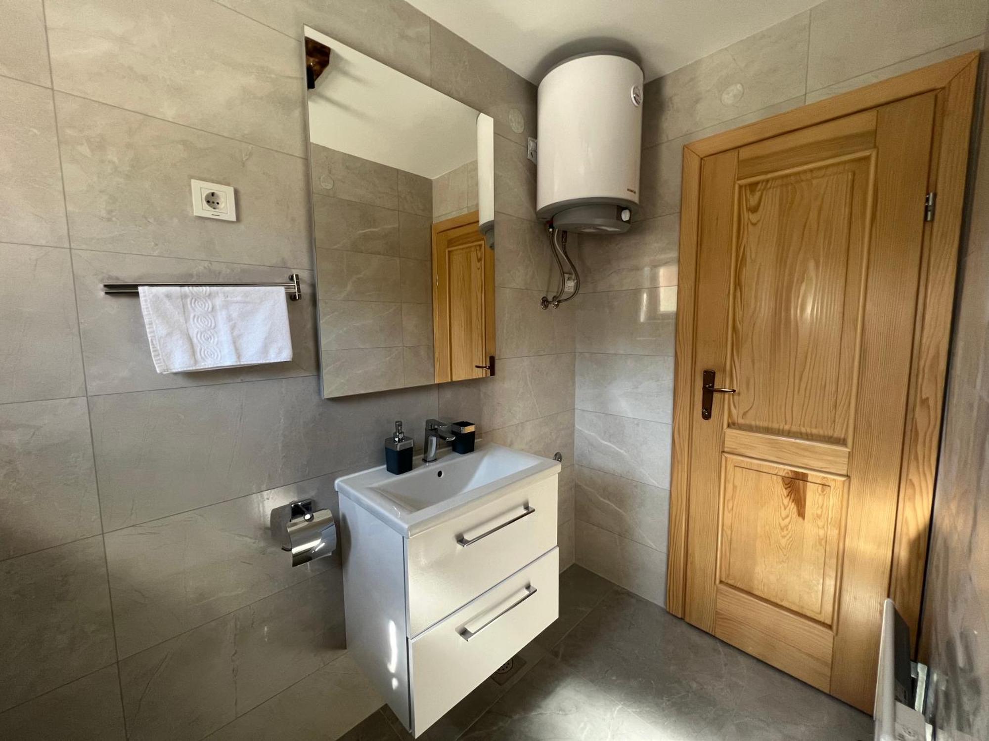 Zen Den Apartments Otočac Εξωτερικό φωτογραφία